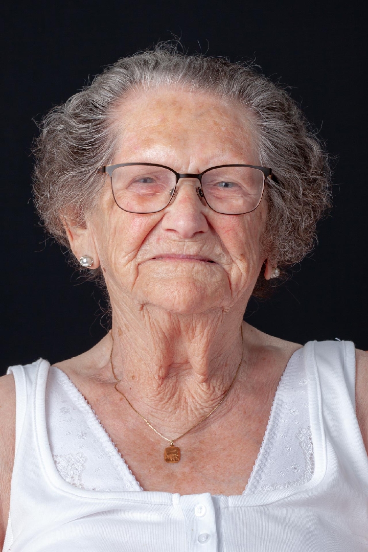 ouderenfotografie, seniorenfotografie, portretfoto in verzorgingshuis, fotoshoot
