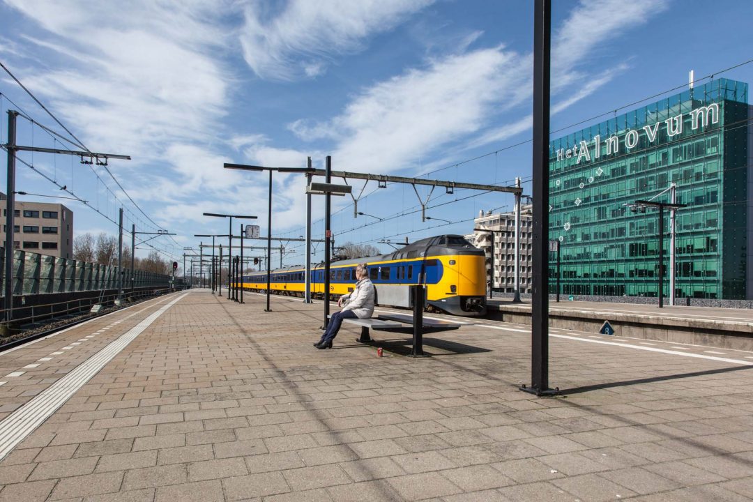 stedelijk landschap, Almere, station, fotograaf, architectuur, reportage, NS, trein
